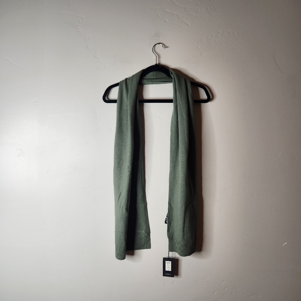 NWT Parrish LA Cashmere Scarf